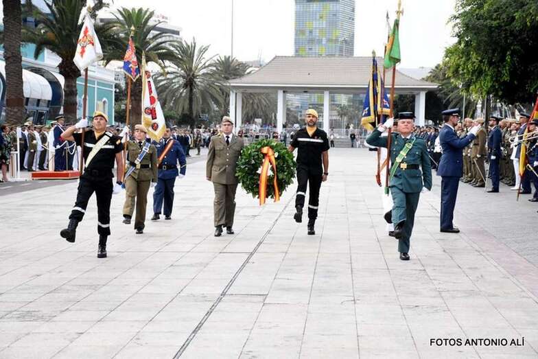 Momento del acto celebrado en el parque de Santa Catalina (Foto Antonio Alí)